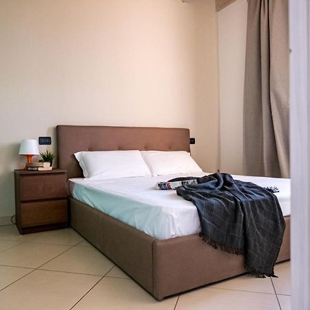 Residenza Oleandro Apartment Desenzano del Garda Exterior foto