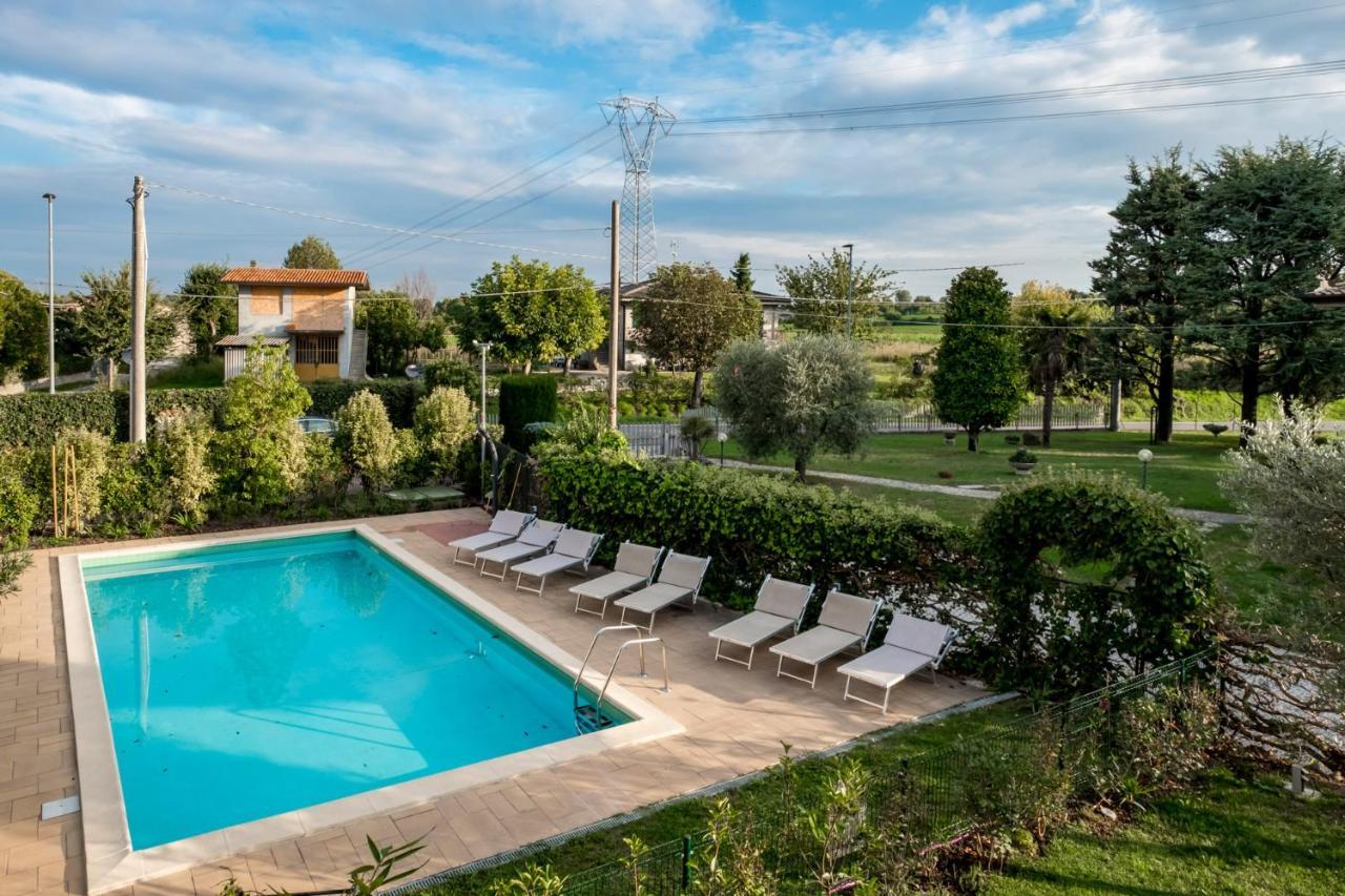 Residenza Oleandro Apartment Desenzano del Garda Exterior foto
