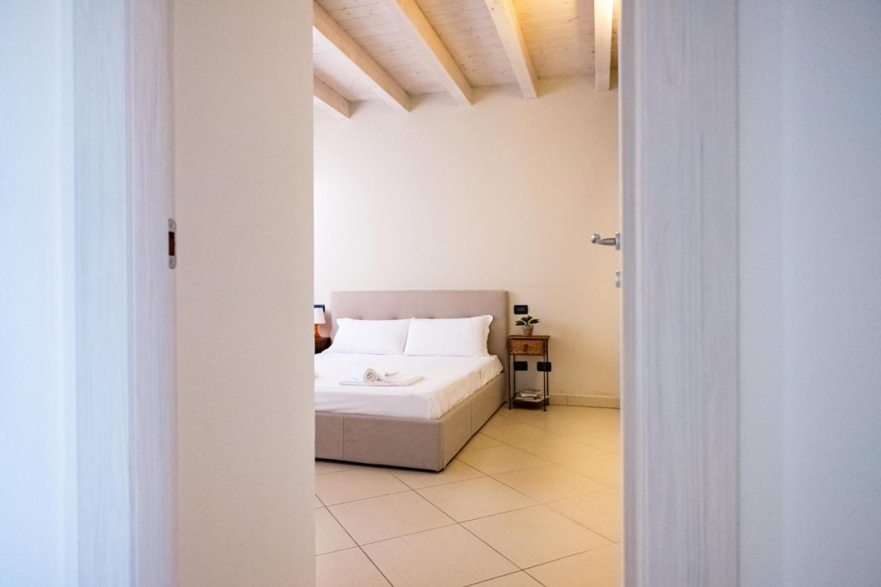 Residenza Oleandro Apartment Desenzano del Garda Exterior foto